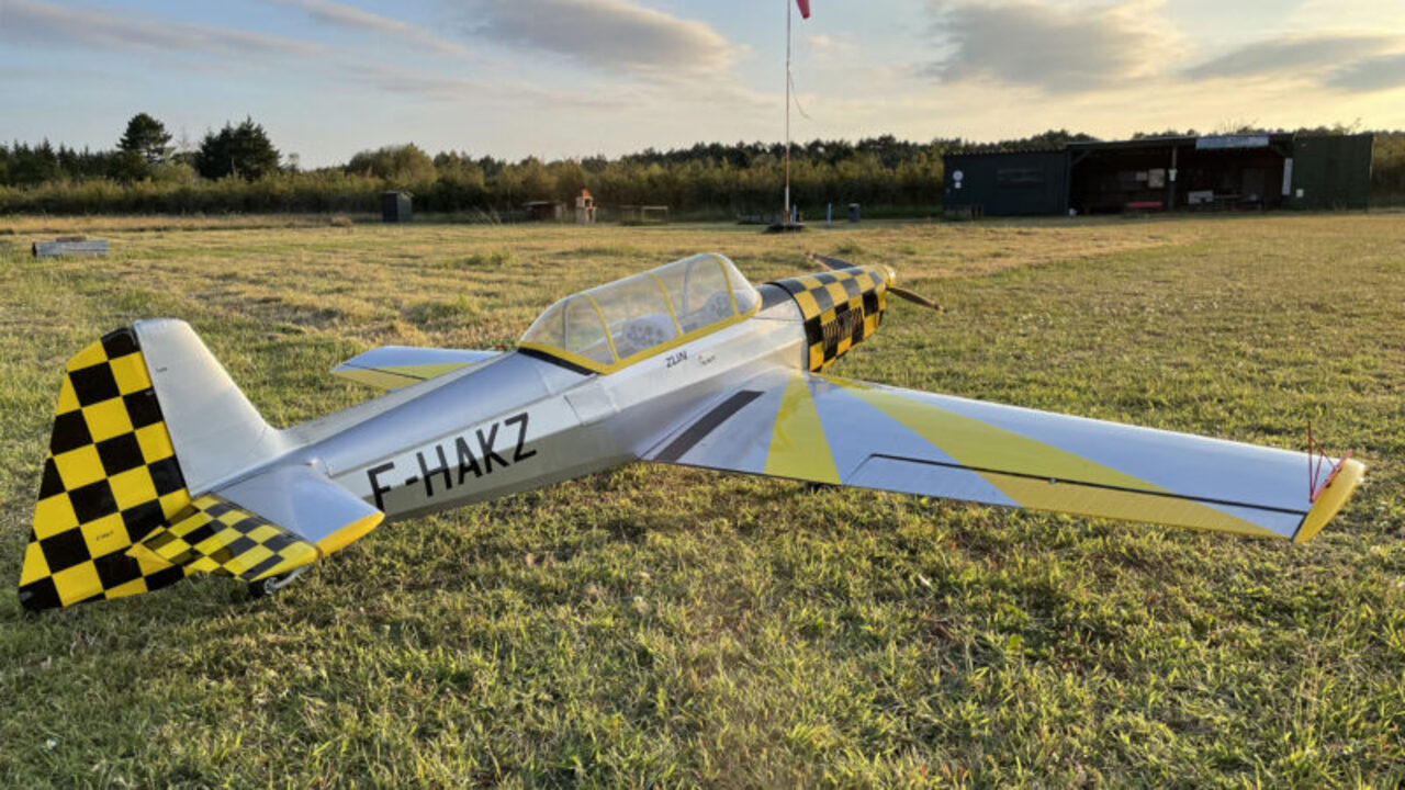 Zlín 326 / 526